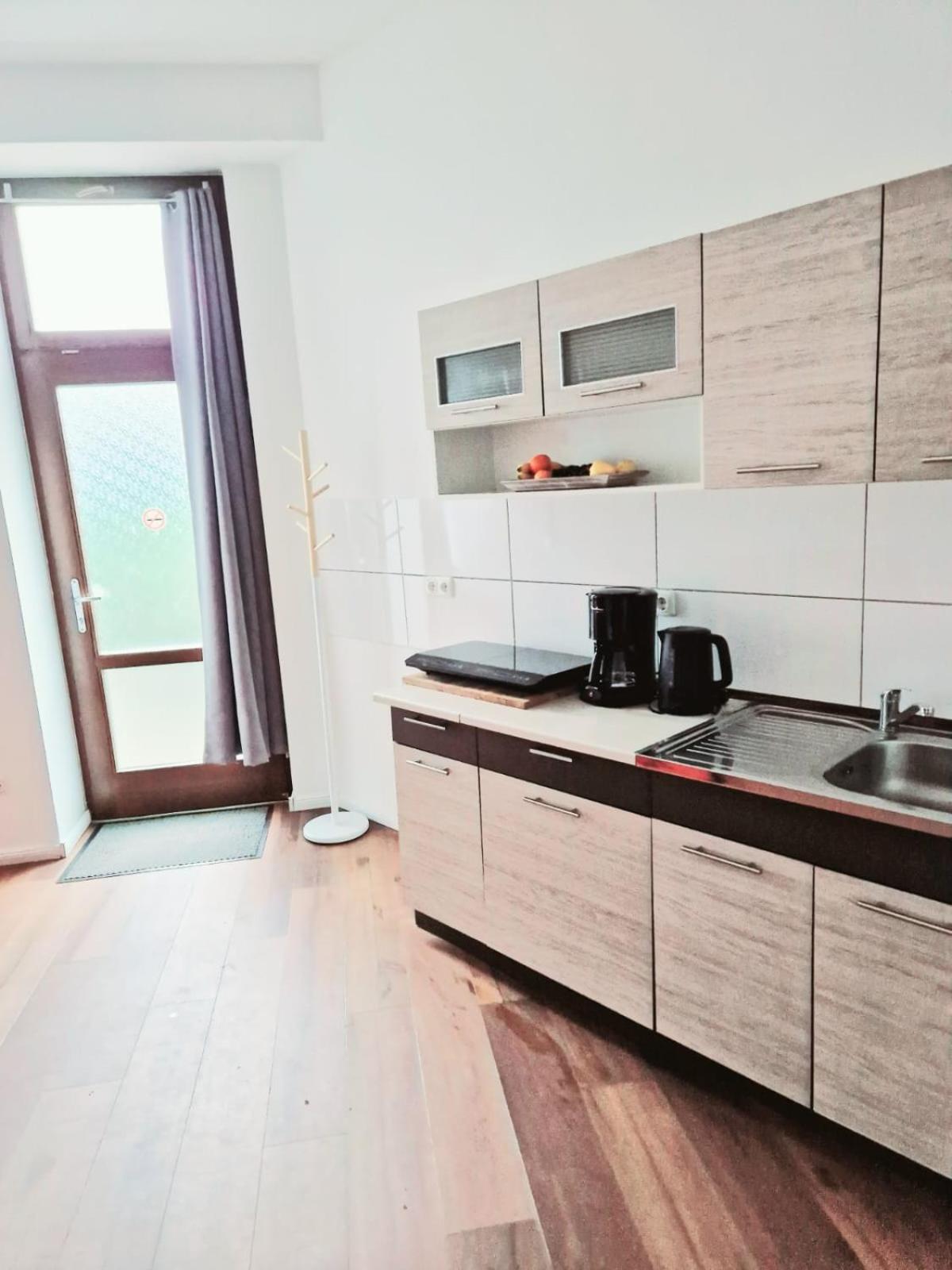 City Studio Apartment For 4, Near Sonnenallee Berlin Exterior photo